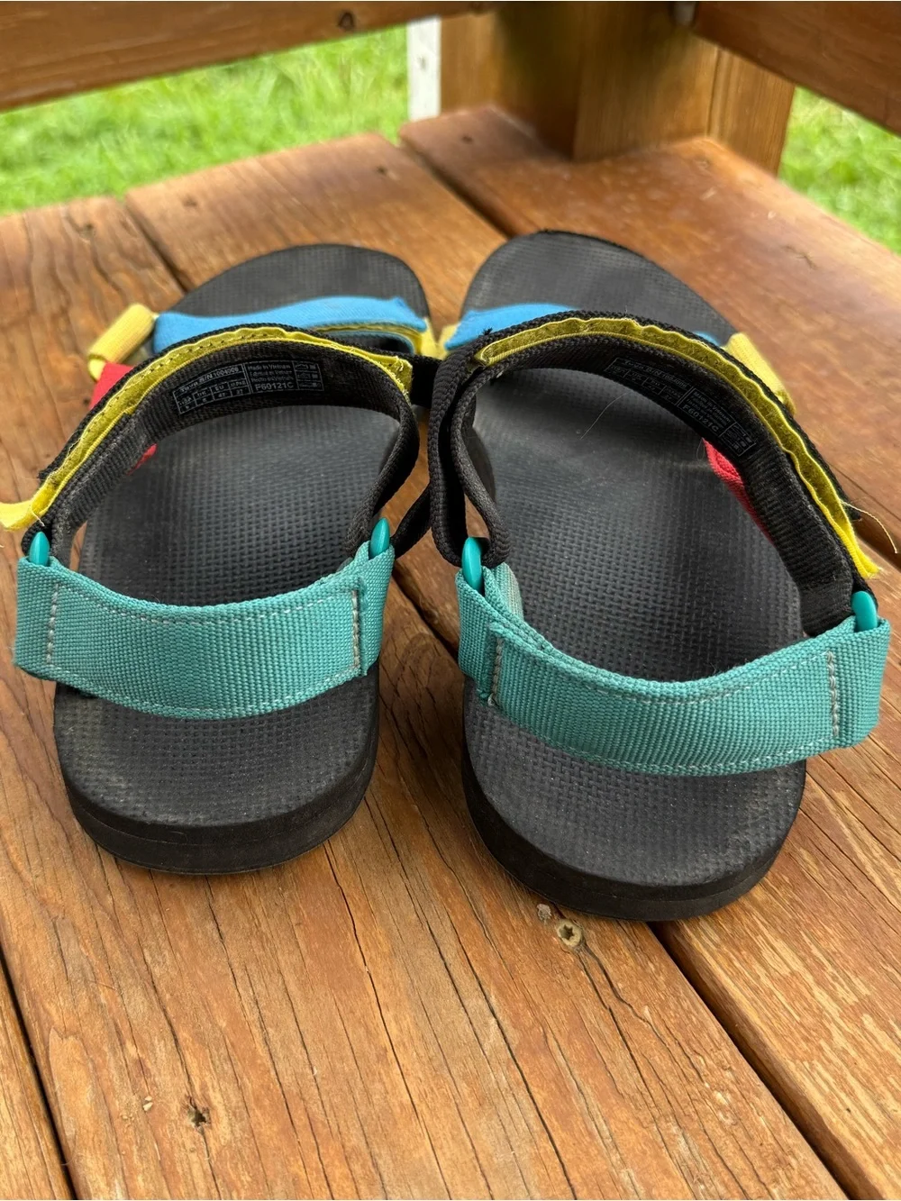 Teva classic retro 90's multicolor hook and loop strap sandal Men's 9
